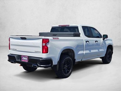 Summit White 2019 Chevrolet Silverado 1500 Custom Trail Boss