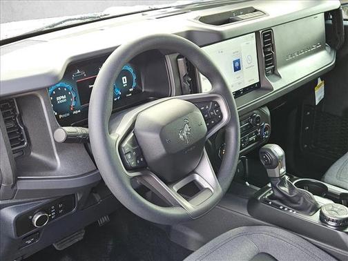 2025 Ford Bronco Base 4 Door 4x4