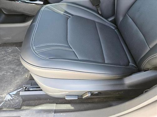 Star White Metallic Tri-Coat 2025 Ford Mustang Mach-E Premium