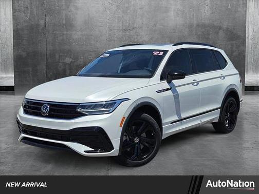 2023 Volkswagen Tiguan 2.0T SE R-Line Black
