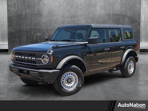 2025 Ford Bronco Base 4 Door 4x4