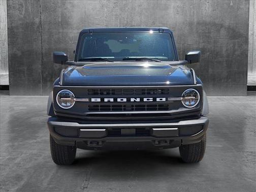 2025 Ford Bronco Base 4 Door 4x4