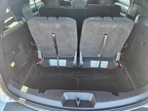 Ingot Silver Metallic 2017 Ford Explorer XLT