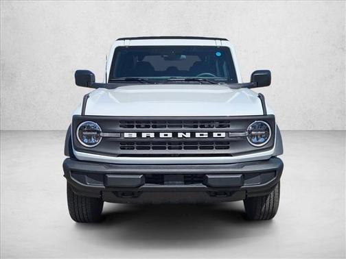 Oxford White 2026 Ford Bronco Base 4 Door 4x4
