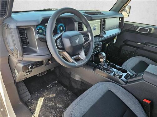 Oxford White 2026 Ford Bronco Base 4 Door 4x4