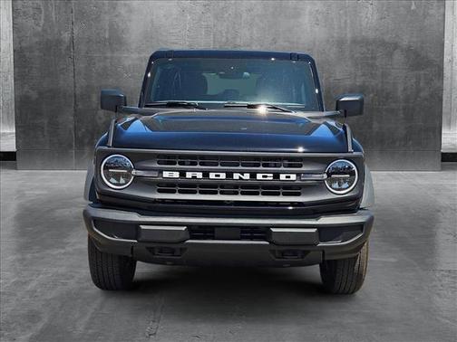 2025 Ford Bronco Base 4 Door 4x4