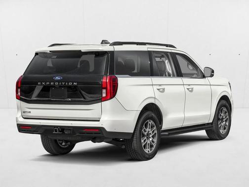 Star White Metallic Tri-Coat 2026 Ford Expedition Active
