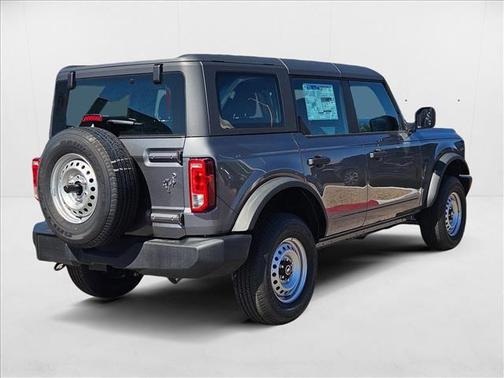 2025 Ford Bronco Base 4 Door 4x4