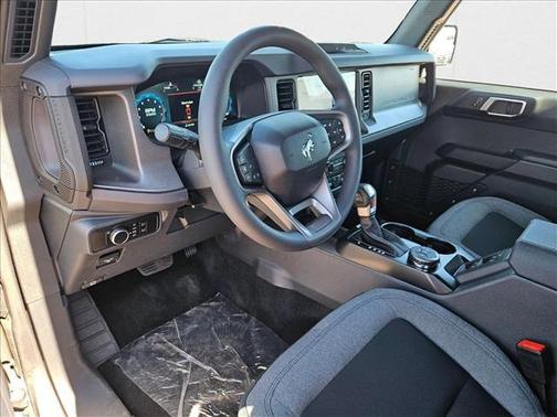 2025 Ford Bronco Base 4 Door 4x4