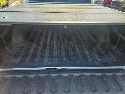 Bright White Clearcoat 2018 RAM 1500 Laramie