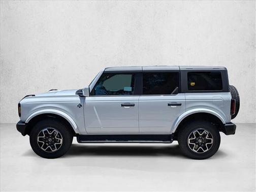 Oxford White 2026 Ford Bronco Outer Banks