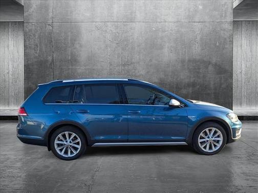 2018 Volkswagen Golf Alltrack TSI S