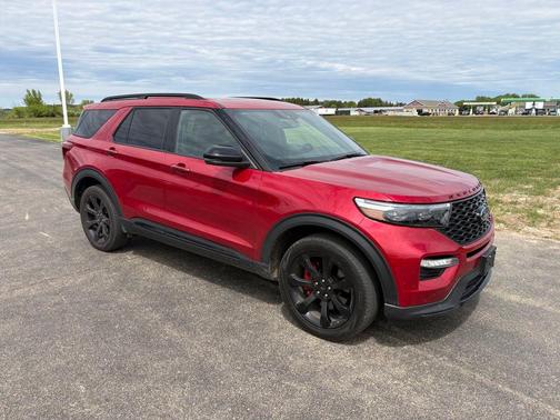 Rapid Red Metallic Tinted Clearcoat 2024 Ford Explorer ST