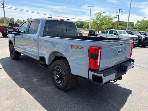 Glacier Gray Metallic Tri-Coat 2024 Ford F-250 Lariat