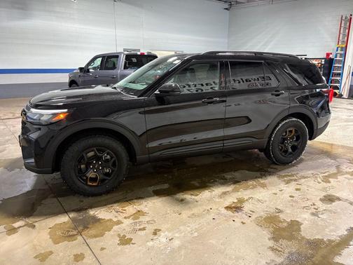 Agate Black Metallic 2026 Ford Explorer Tremor