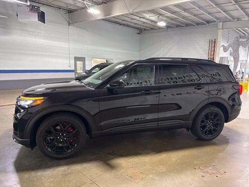 Agate Black Metallic 2027 Ford Explorer ST