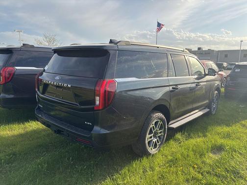 Stone Blue Metallic 2026 Ford Expedition Max Active 4x4