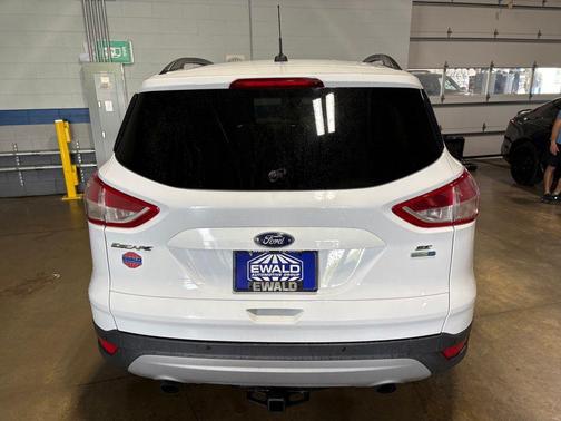 White 2016 Ford Escape SE