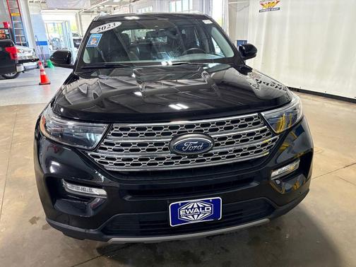 Agate Black Metallic 2023 Ford Explorer Limited