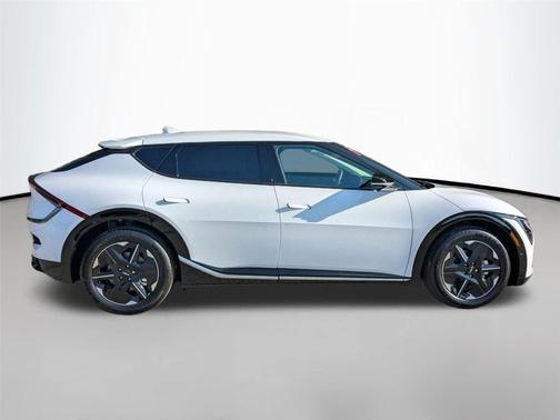 2025 Kia EV6 Wind
