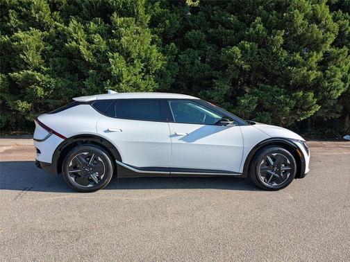 2025 Kia EV6 Wind