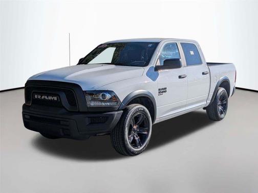 2024 RAM 1500 Classic Warlock Crew Cab 4x4 5'7' Box