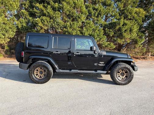 2016 Jeep Wrangler Unlimited Sahara