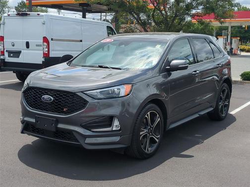 Magnetic Metallic 2019 Ford Edge ST
