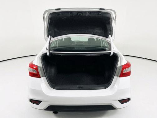 Aspen White Pearl 2016 Nissan Sentra SR