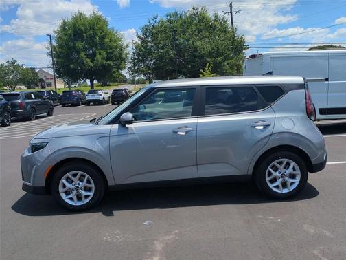 Steel Gray 2025 Kia Soul LX