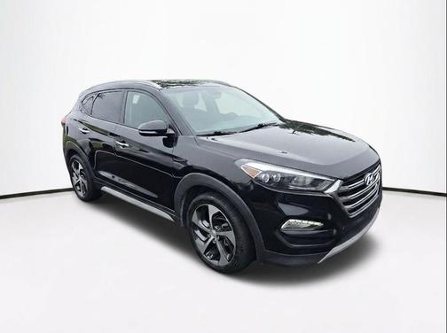 Black Noir Pearl 2017 Hyundai TUCSON Limited