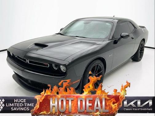 Pitch Black Clearcoat 2023 Dodge Challenger R/T