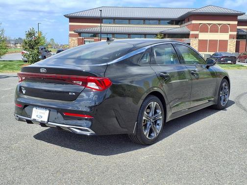 Ebony Black 2021 Kia K5 EX