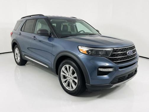 Infinite Blue Metallic Tinted Clearcoat 2021 Ford Explorer XLT
