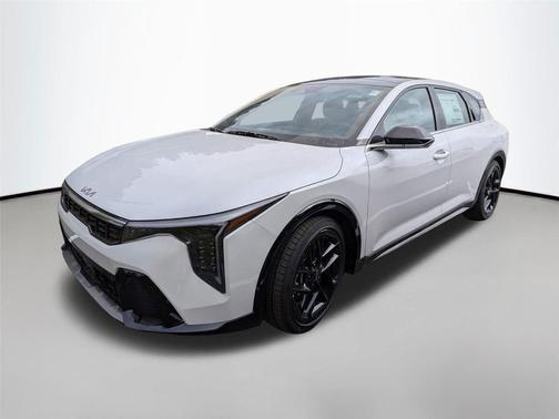 Snow White Pearl 2026 Kia K4 GT-Line Turbo