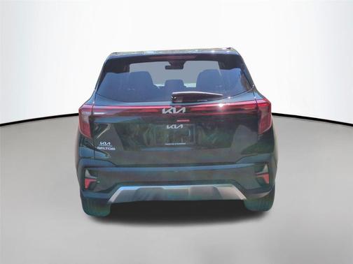 Fusion Black 2026 Kia Seltos S