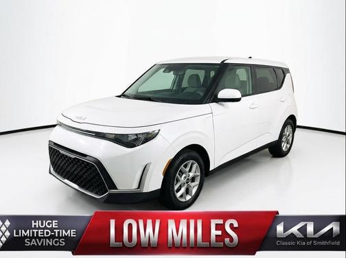 Snow White Pearl 2025 Kia Soul LX