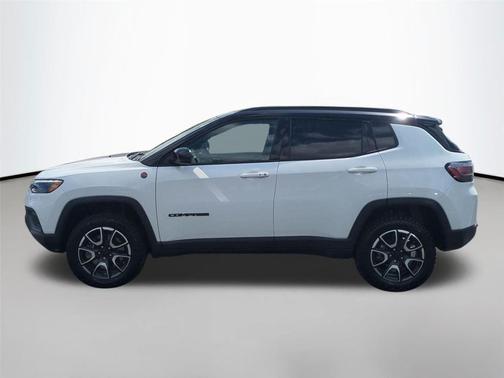Bright White Clearcoat 2024 Jeep Compass Trailhawk