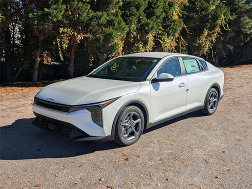 2025 Kia K4 LX
