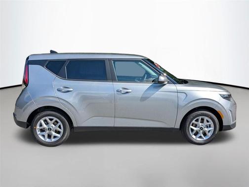 2025 Kia Soul S