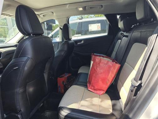 2021 Ford Escape Titanium