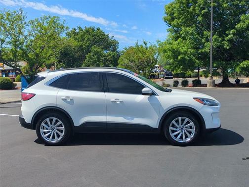 2021 Ford Escape Titanium