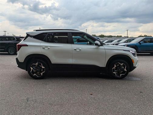 2025 Kia Seltos EX
