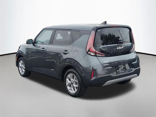 Gravity Gray 2025 Kia Soul LX
