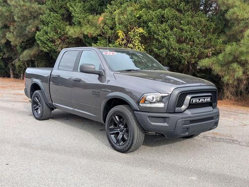 2024 RAM 1500 Classic Warlock Crew Cab 4x4 5'7' Box