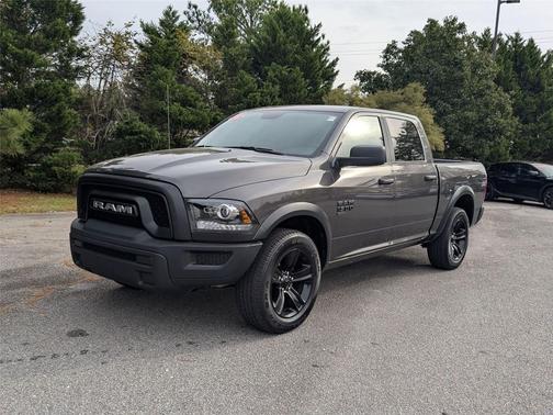 2024 RAM 1500 Classic Warlock Crew Cab 4x4 5'7' Box