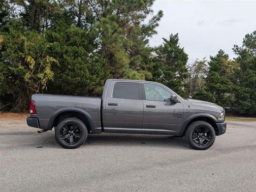 2024 RAM 1500 Classic Warlock Crew Cab 4x4 5'7' Box