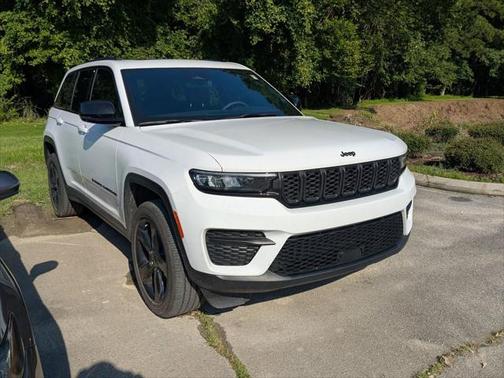 2024 Jeep Grand Cherokee Altitude