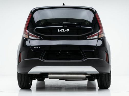 Fusion Black 2025 Kia Soul LX