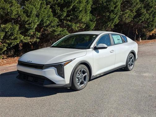 2025 Kia K4 LX